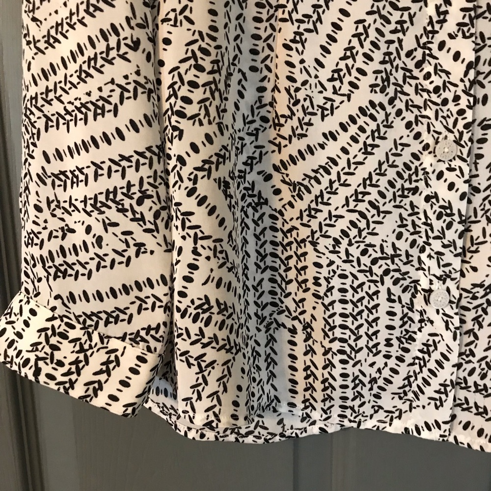 Cabi Split Back Blouse - image 8